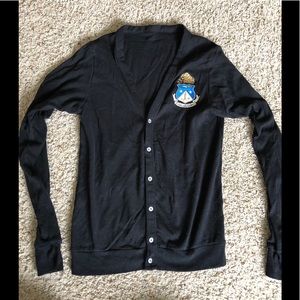 Cardigan with crest